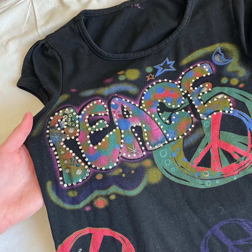 🌟2/$14🌟 Peace hippy graphic cap-sleeved tee
